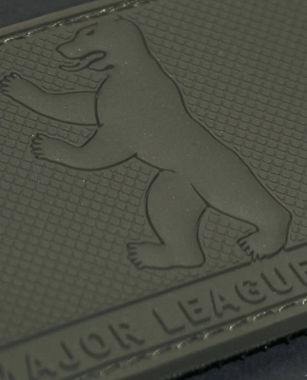 Major League Berlin Bär Rubberpatch Oliv