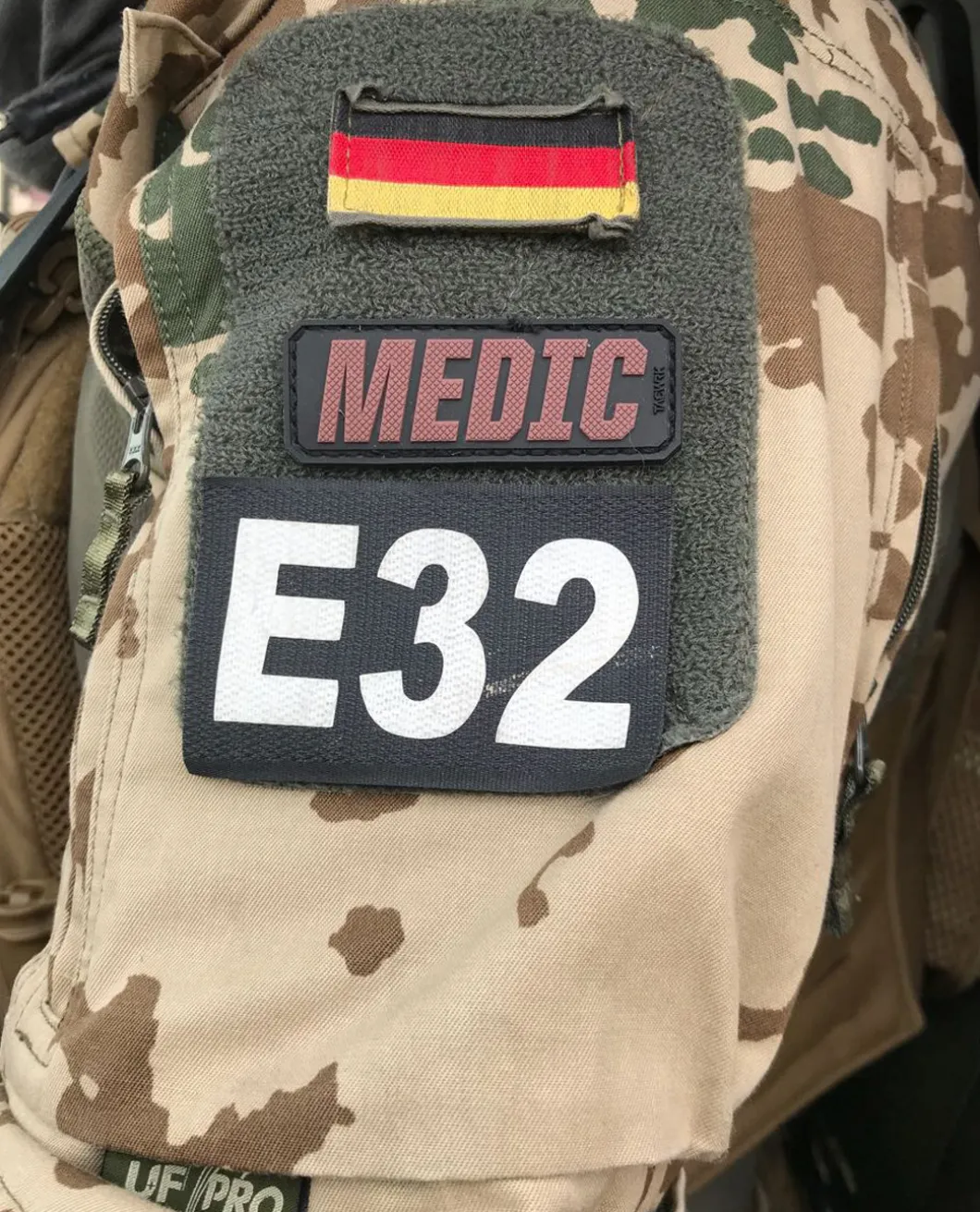 Medic Schriftzug Coyote