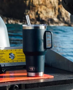 Rambler 35 Oz Straw Mug Navy Blau