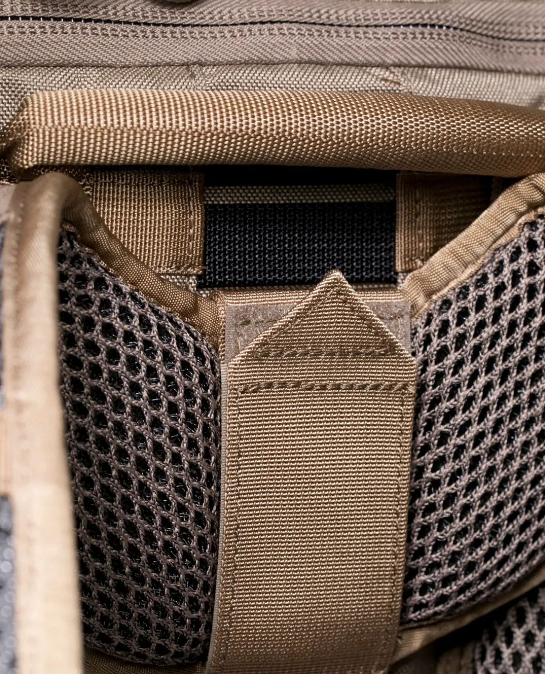 Switchblade Pack Dry Earth