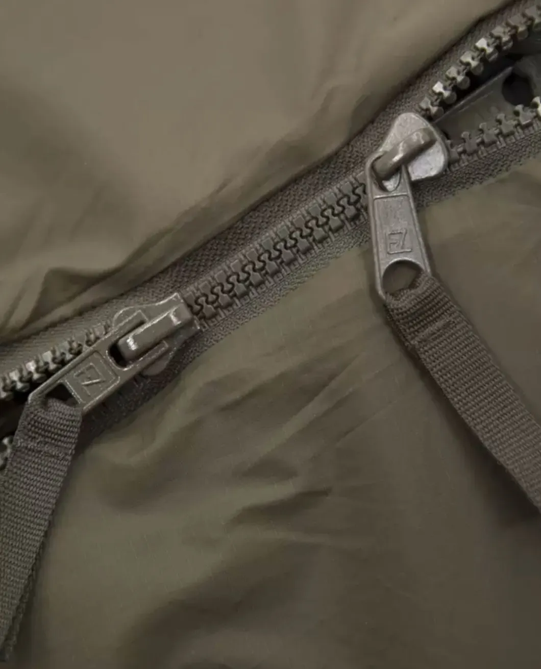 Tropen 200 Schlafsack Oliv