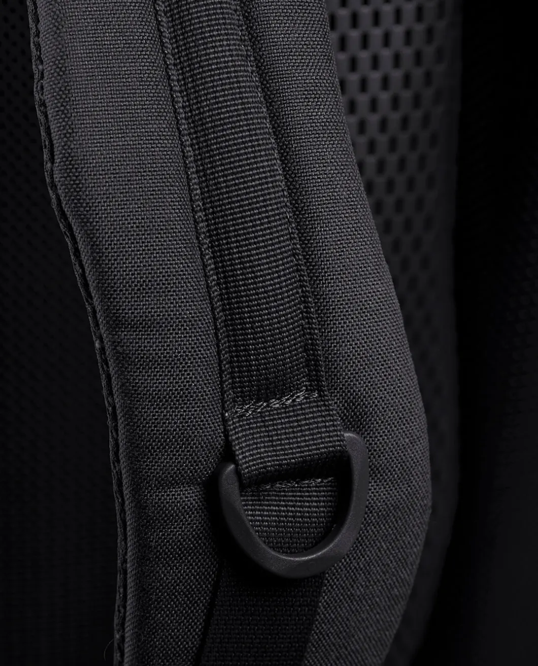 TT Modular Combat Pack Black Schwarz