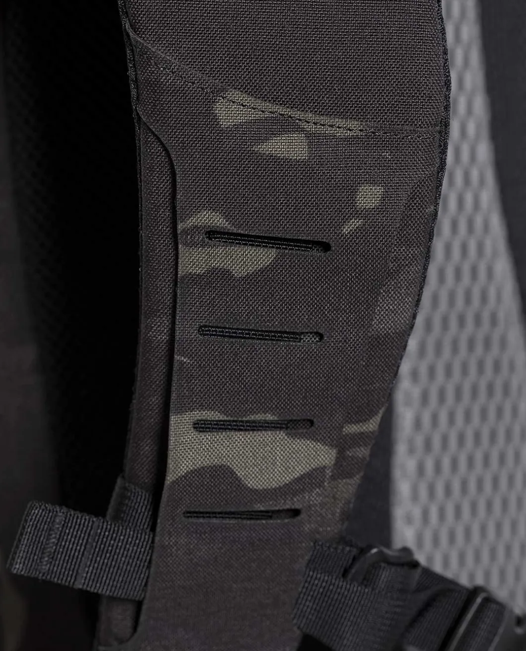 TT Urban Tac Pack 22 Multicam Black